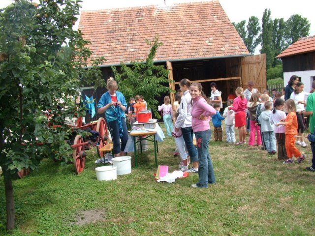 Kézműves tábor 2007.